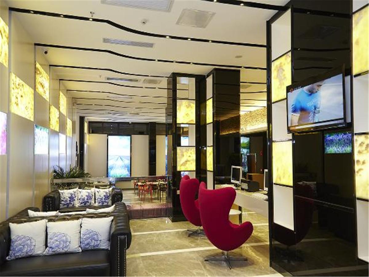 Lavande Hotel Tianhe Gangding Subway Station Branch Гуанчжоу Экстерьер фото